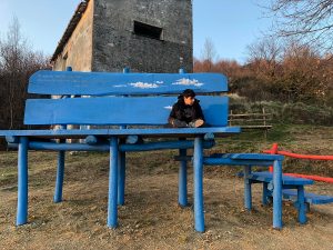La panchina gigante di Uscio, e' stata interamente costruita da noi di Uscio Outdoor, nata sul posto con il legname sul posto